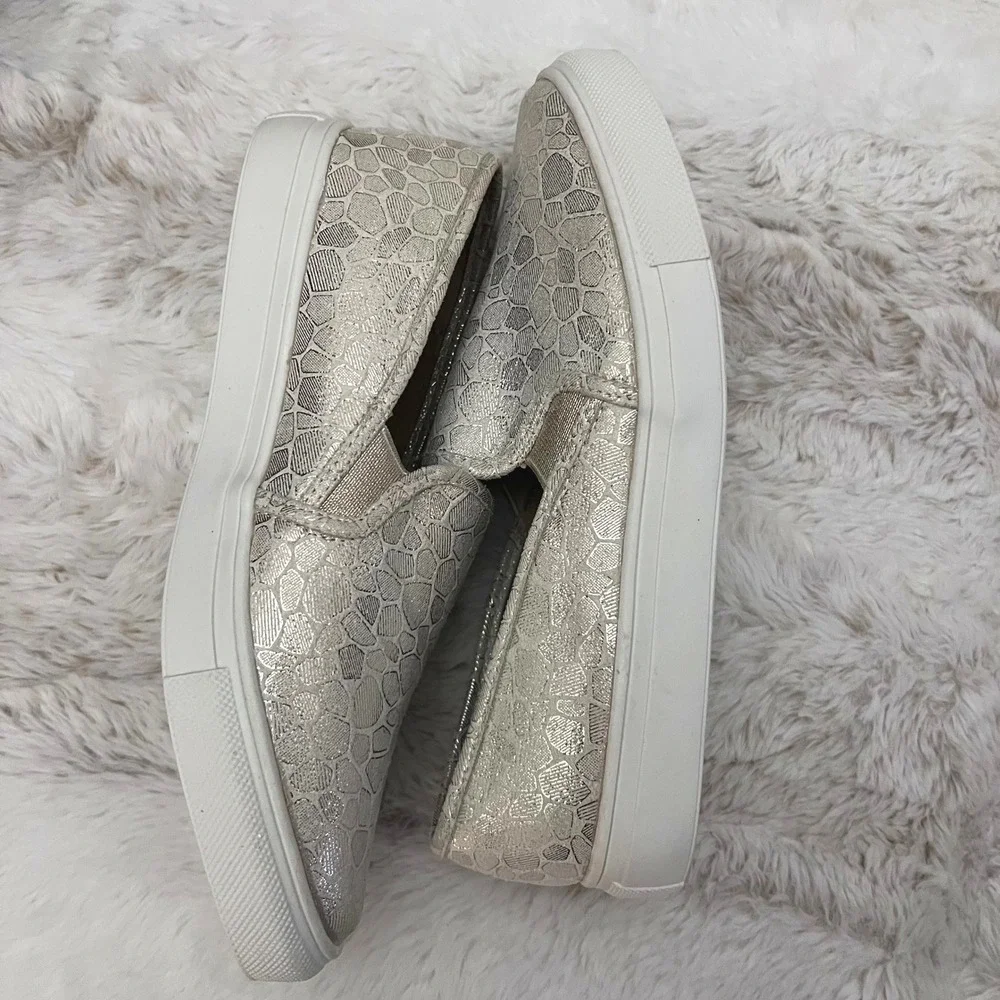 7 EXTREME by Eddie Marc Women's Slip On Sneakers Metallic Embossed Gold Silver 7